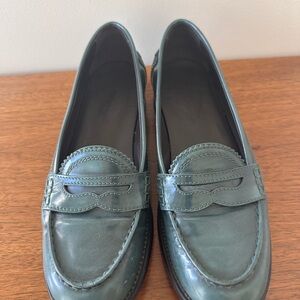 Tod's Classic Green Leather Loafers